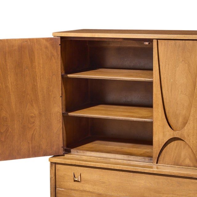 Broyhill Brasilia Mid Century Walnut Gentlemans Chest For Sale In Chicago - Image 6 of 10