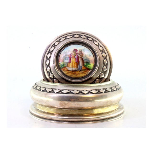 Metal Silver Jewelry Box with Diamond-Shaped Borders and Gallant Scene in Enamel For Sale - Image 7 of 8
