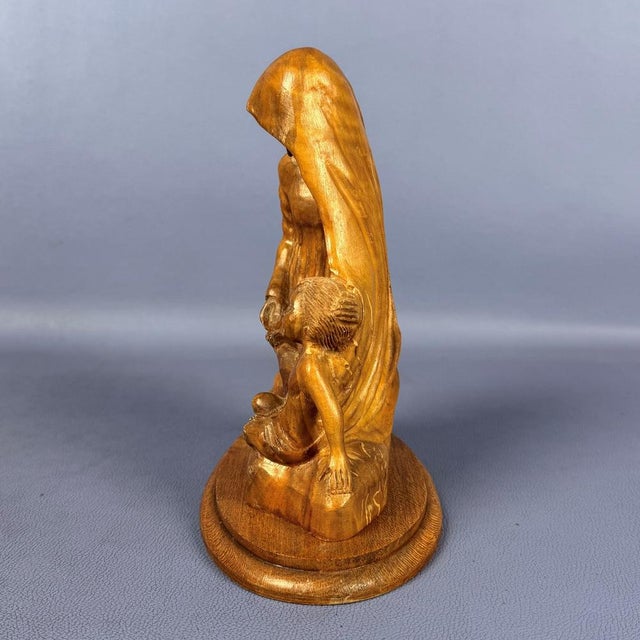 20th Century Sacred Sculpture Madonna with Child in Carved Wood by Bethlehem Amir, 1950s For Sale - Image 5 of 14