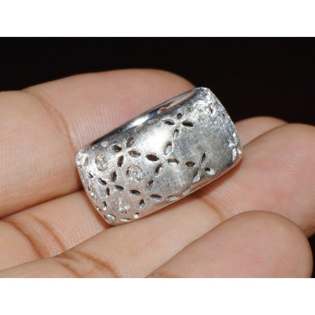 Authentic Roberto Coin Granada Natural 0.32Ct Diamond 18k White Gold Wide Band Ring, Size 6.5 For Sale - Image 10 of 16