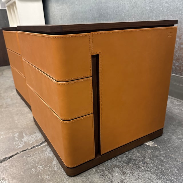 Roberto Lazzeroni for Poltrona Frau Fidelio Notte Night Tables, Pair For Sale In San Francisco - Image 6 of 12