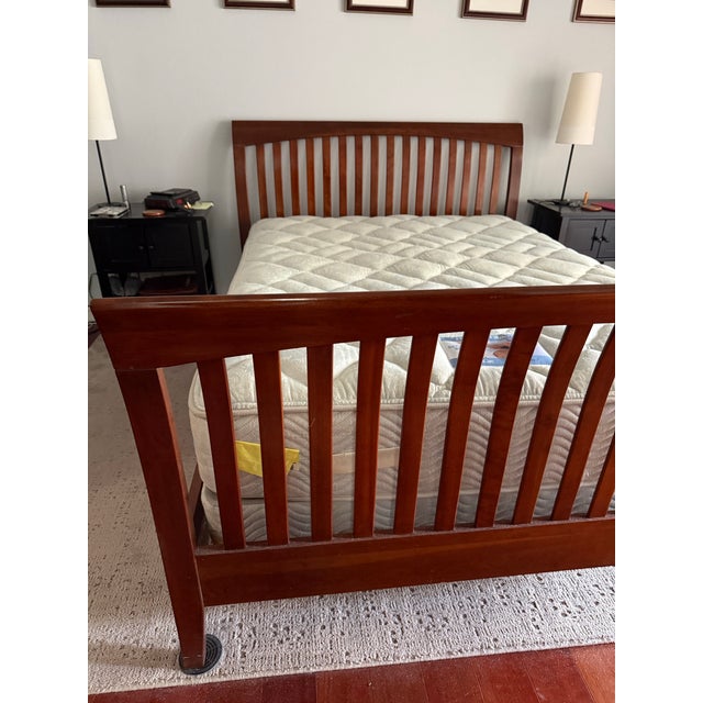 Ethan Allen American Impressions Queen bed (mattress not included). Good condition and has been a great piece. Well made...