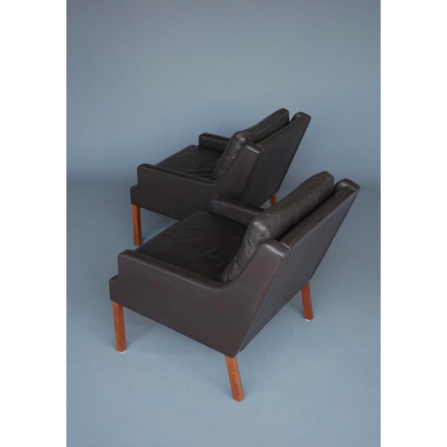 1960s Danish Chairs in Leather by Georg Thams for Vejen Polstermøbelfabrik, 1960s, Set of 2 For Sale - Image 5 of 12