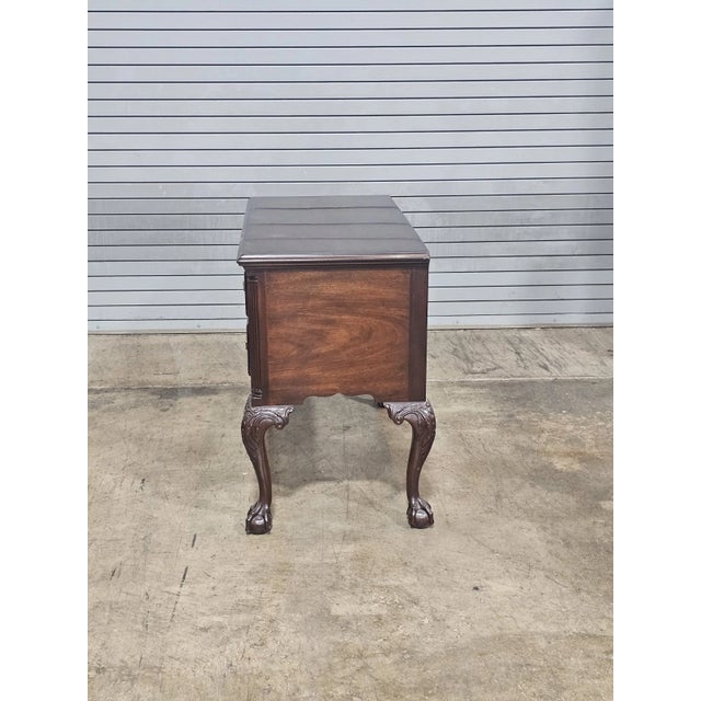 Brown Late 20th Century Kittinger Cw-19 Colonial Williamsburg Chippendale Mahogany Lowboy Claw & Ball For Sale - Image 8 of 9