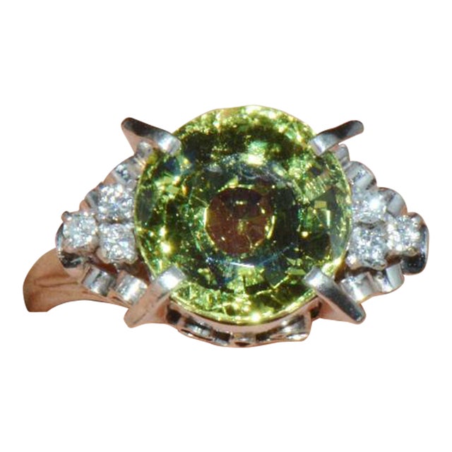 Late 20th Century Certified Natural 3.74cts vs Diamond Peridot Solid Platinum Dinner Cocktail Ring, Size 9 For Sale