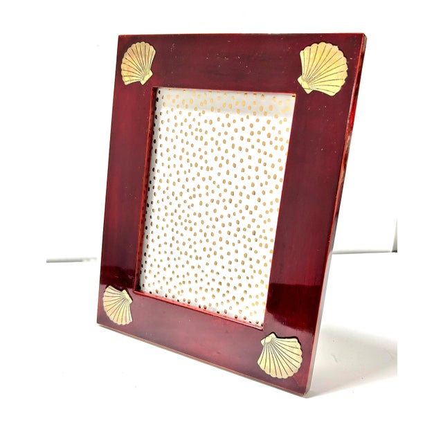 Hollywood Regency Seashell Brass Inlay Picture Frame – Coastal Clamshell Decor, Hollywood Regency Style For Sale - Image 3 of 9