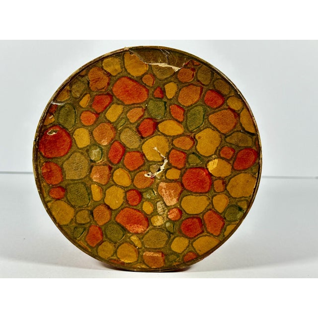 19th Century Antique Wallpaper Band Box: Mid 19th Century Lidded Container For Sale - Image 5 of 10