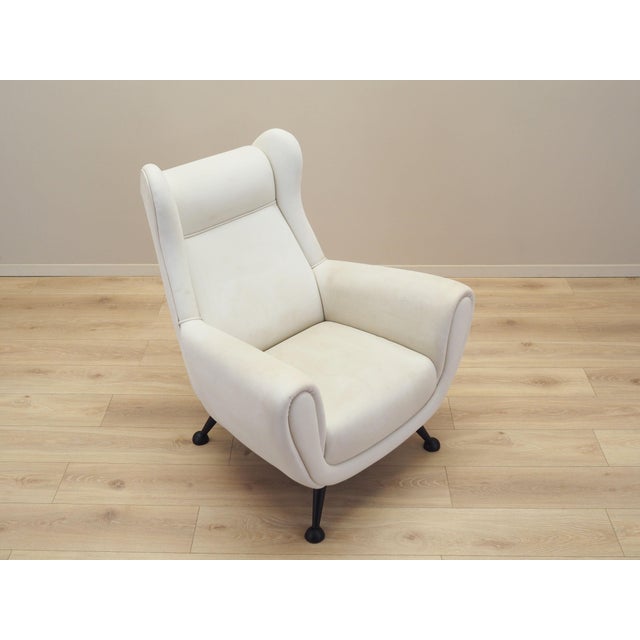 Vintage Italian White Lounge Chair, 1980s For Sale - Image 9 of 18