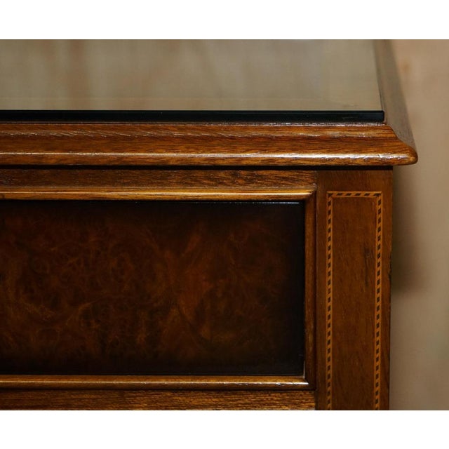 Wood Mid-Century Modern Burr Walnut Bedside Tables by Andrew Thompson, 1960s, Set of 2 For Sale - Image 7 of 18