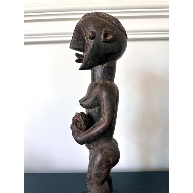 Lwalwa Mother Figure Holding Baby DR Congo Africa with Provenance For Sale - Image 9 of 18
