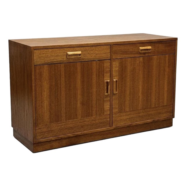 Mid-Century Modern Teak Sideboard from Dixie Furniture For Sale