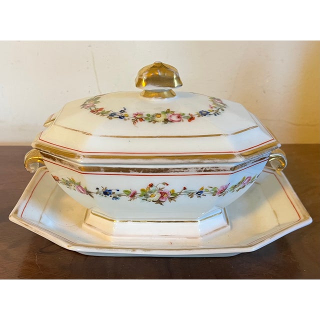 Antique Early 19th Century French Empire Paris Porcelain Octagonal Sauce Tureen With Flower Garland Sprig Decoration For Sale - Image 15 of 16