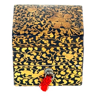 Japanese Meiji Miniature Gold Maki-e Two-Tier Jūbako, circa 1890 For Sale