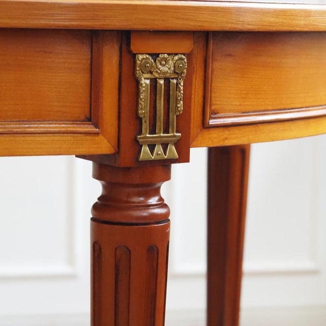 Antique Louis XVI Round Cherrywood Dining Table, 19th Century For Sale - Image 13 of 13