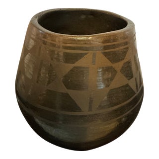 Vintage Aguilar Blackware Pottery Vessel – Hand‑Etched Geometric Design For Sale
