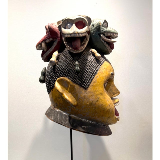 Tribal Mid 20th Century Large Wood Sculpture Yoruba Gẹ̀lẹ̀dẹ́ Helmet Mask on Display Stand For Sale - Image 3 of 16