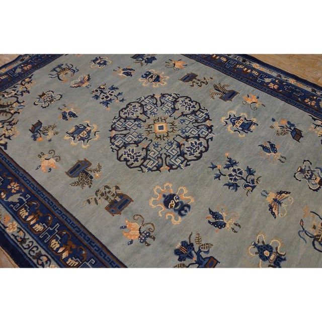 1890s Antique Sky Blue Medallion Greek Key Knotted Wool Rectangle Room Size Rug For Sale - Image 4 of 8