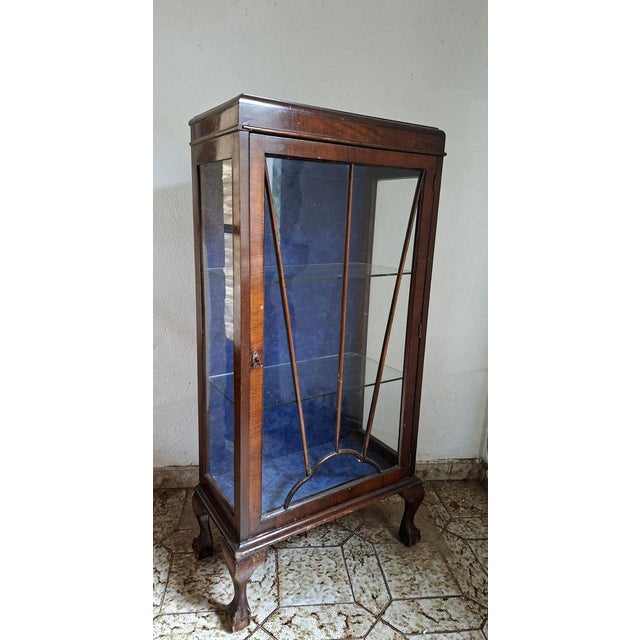 20th Century English Mahogany Display Cabinet with Claw and Ball Feet, 1920s For Sale - Image 3 of 8