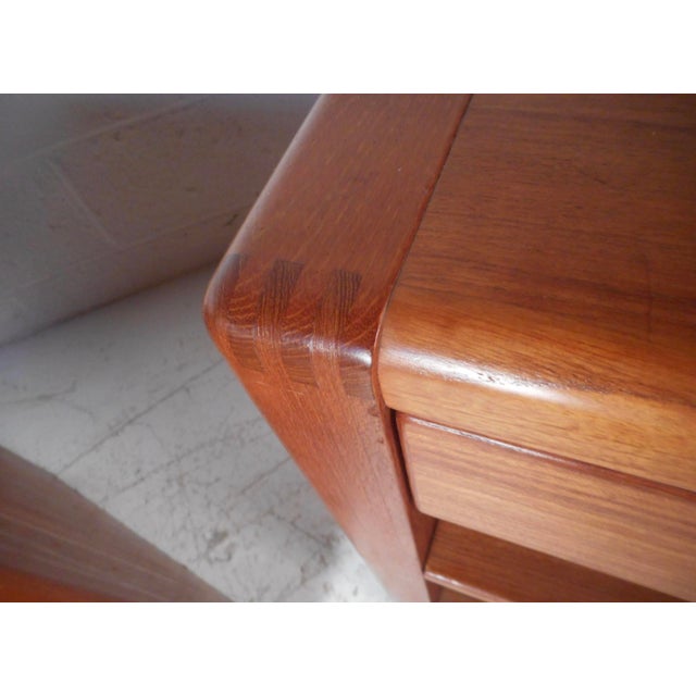 Pair of Mid-Century D-Scan Captain Line Teak Nightstands For Sale In New York - Image 6 of 15