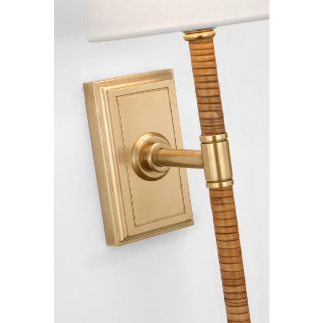 Traditional Chapman & Myers for Visual Comfort Signature Basden 16" Tail Sconce in Antique-Burnished Brass and Natural Rattan with Linen Shade For Sale - Image 3 of 6