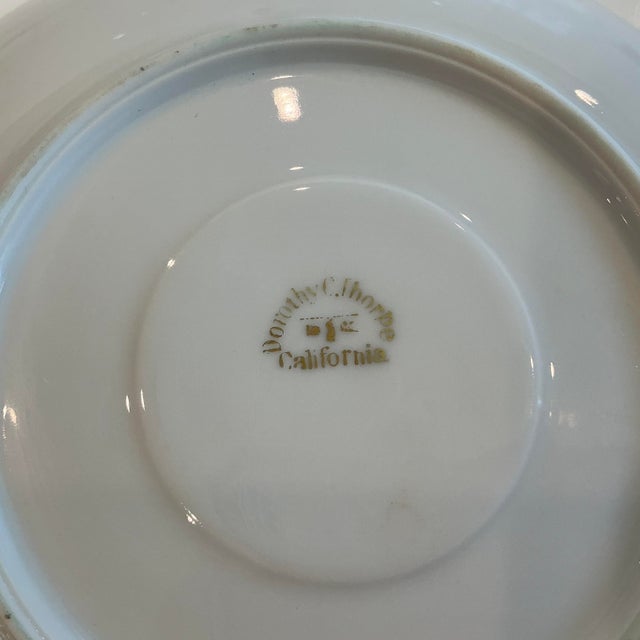 Dorothy Thorpe Mid 20th Century Dorothy C. Thorpe Persimmon Gold Butterfly Pattern China Set- 8 Pieces For Sale - Image 4 of 10