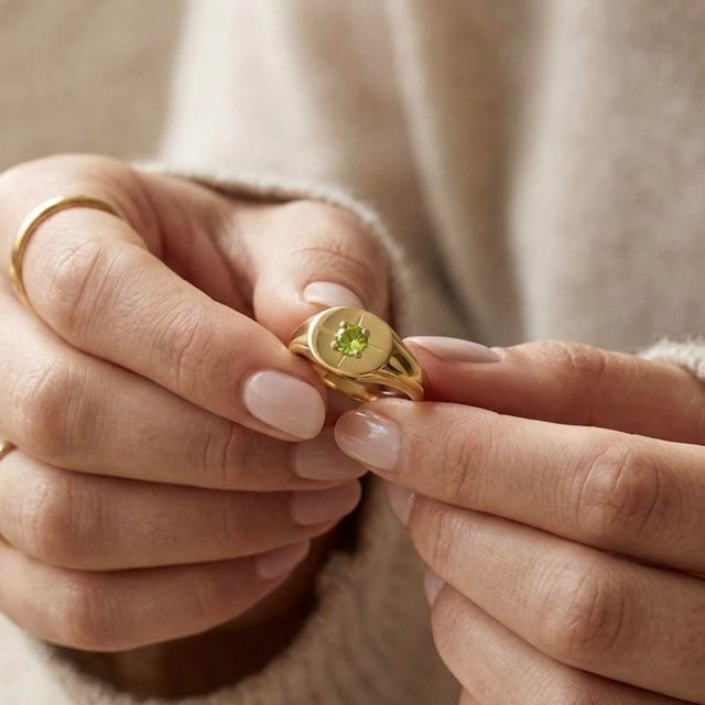 Contemporary Peridot Starburst Engraved Signet Ring • Celestial Gemstone Statement Ring • August Birthstone Gift Us 7 For Sale - Image 3 of 6