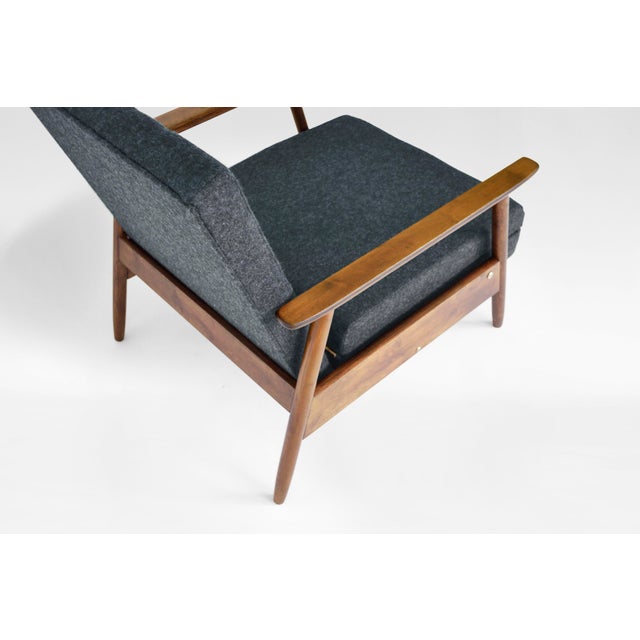 Vintage Convertible Sleeping Armchair by Valerija Ema Cukermanienė for Vilniaus Baldų Kombinatas, 1960s For Sale - Image 4 of 7