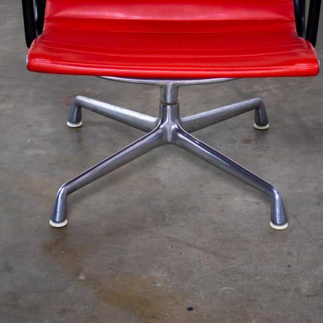 1989 MCM Aluminum Group Lounge Chair by Charles & Ray Eames for Herman Miller Stationary High Back 4 Star Aluminum Swivel Base For Sale - Image 15 of 18