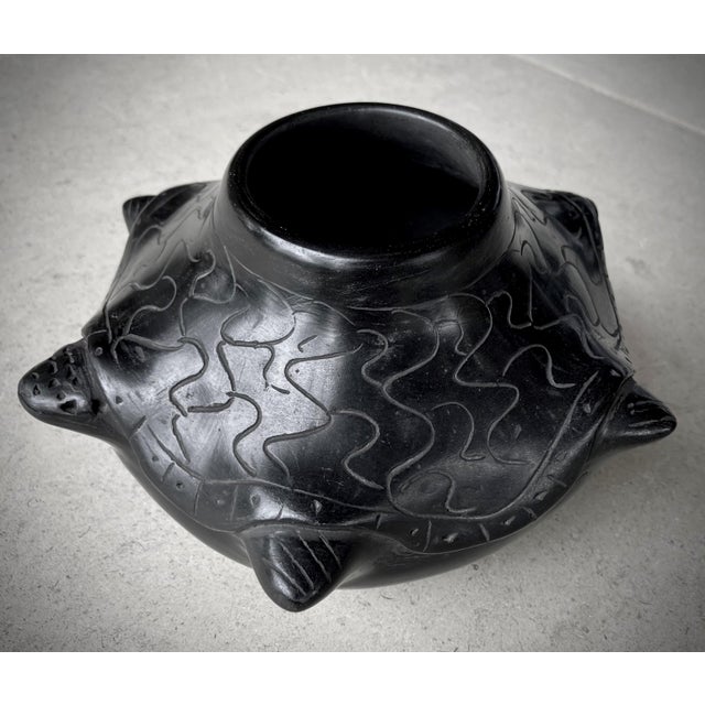 Sculpture Materials Late 20th-Century Barro Negro Pottery (Black Clay) Roly Poly Turtle Vessel - Oaxaca, Mexico For Sale - Image 7 of 18