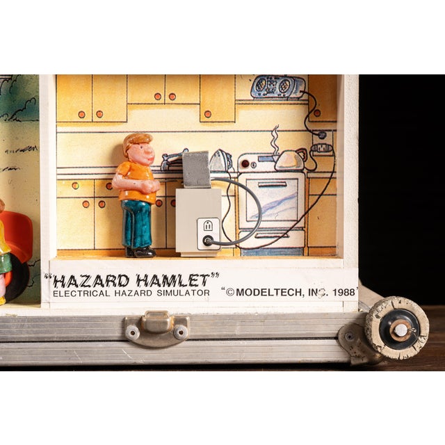 Vintage "Hazard Hamlet" Electrical Hazard Demonstrator by Modeltech For Sale - Image 12 of 14