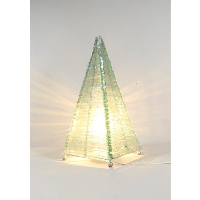 Glass Sculptural Pyramid Table Lamp in Glass, France, 1970s For Sale - Image 7 of 18