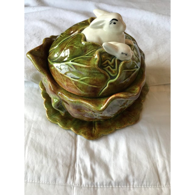 French Mid 20th Century Holland Mold Bunny Covered Bowl With Underplate For Sale - Image 3 of 13