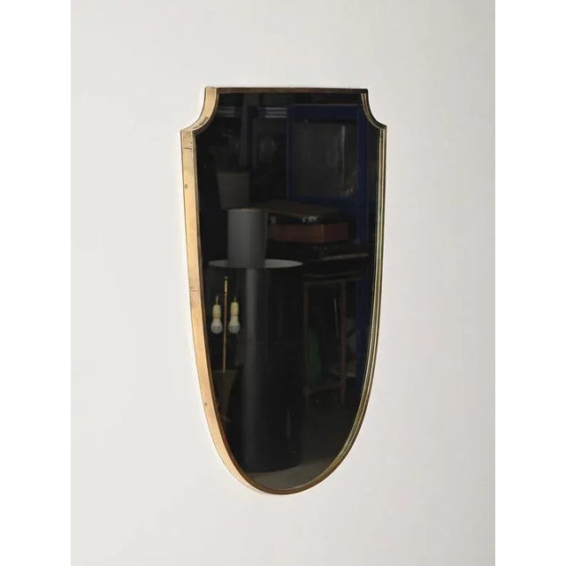 1950s Large Italian Brass Shield-Shaped Mirror by Gio Ponti, 1950s For Sale - Image 5 of 13