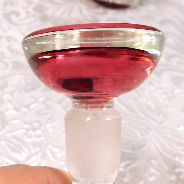 1980s Pink Art Glass Perfume Bottle For Sale - Image 4 of 6