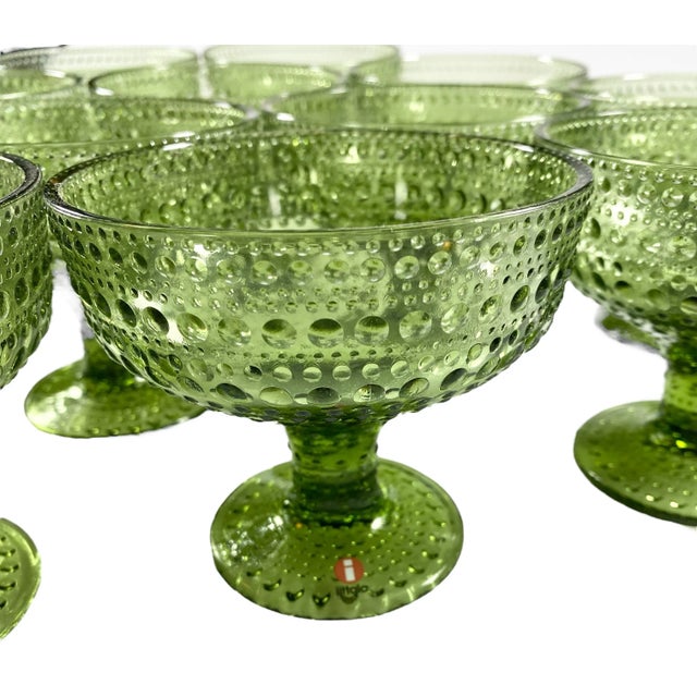 Glass Fourteen Oiva Toikka Iittala Kastehelmi Footed Dessert Bowls For Sale - Image 7 of 9