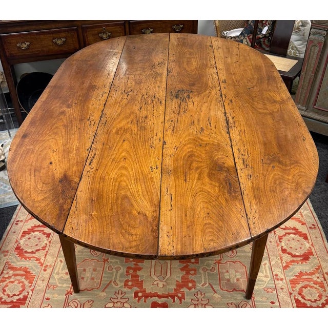 English Antique English Oval Dining Table With Tapered Legs For Sale - Image 3 of 8