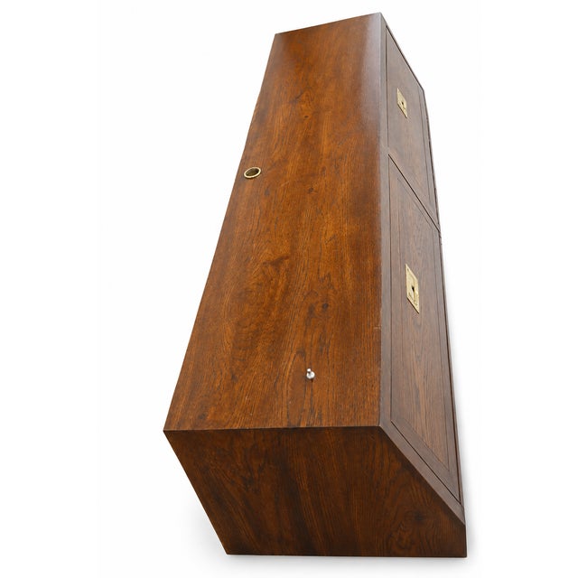 Brown 1980s Henredon Campaign-Style Queen Headboard With Built-in Storage – Oak & Brass For Sale - Image 8 of 9