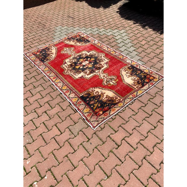 1980s Turkish Red Medallion Hand Knotted Rug For Sale - Image 10 of 13