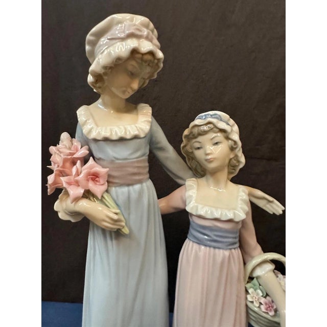 Ceramic 1980s Lladro Duo: "Flowers in the Flower Pot" & "Daughters" - A Pair For Sale - Image 7 of 10