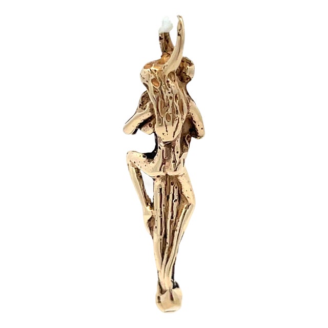 14k Yellow Gold Bold Erotica Lovers Figural Vintage Pendant For Sale