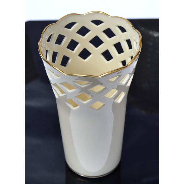 Vintage Lenox Wicker Collection 6 Inch Lattice Fine Bone Ceramic Vase 24k Gold Trim For Sale In Miami - Image 6 of 15