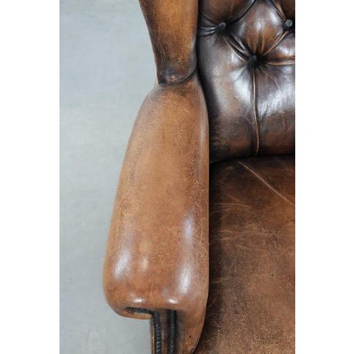 Animal Skin Large Chesterfield English-Style Chair in Sheepskin Leather For Sale - Image 7 of 16