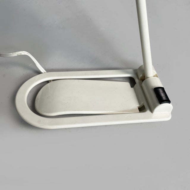 Italian Modern Itty Bitty Book Light Adjustable Reading Lamp by Zelco, 1990s For Sale - Image 4 of 15