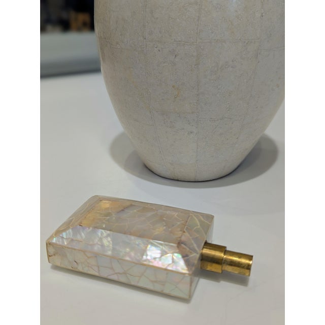Hollywood Regency Tessellated Stone & Mother-of-Pearl Sculptural Jar With Oversized Finial For Sale - Image 3 of 8