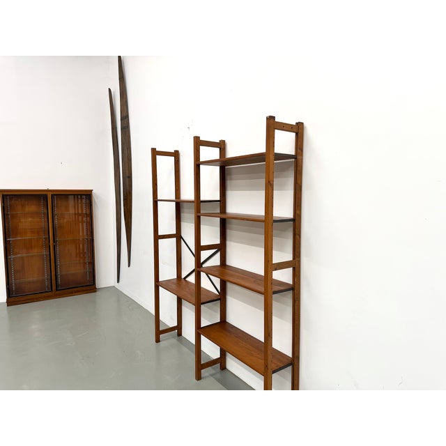 Modernist Bookcase in Pine, 1950s For Sale - Image 4 of 18