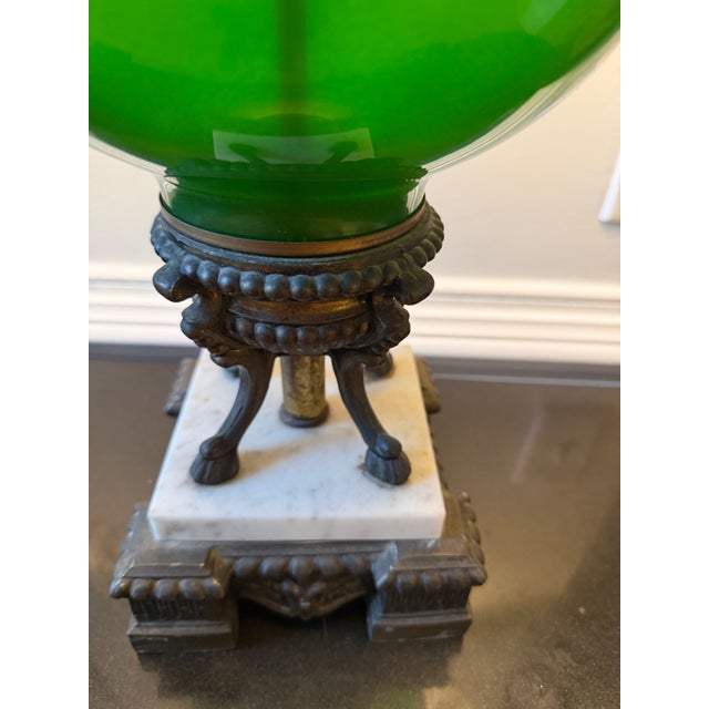 1960s Mid 20th Century Hollywood Regency Hand Blown Glass Lamp With Gold Overlay For Sale - Image 5 of 6