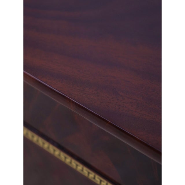Kindel Neoclassical Mahogany Winterthur End Table For Sale - Image 9 of 18