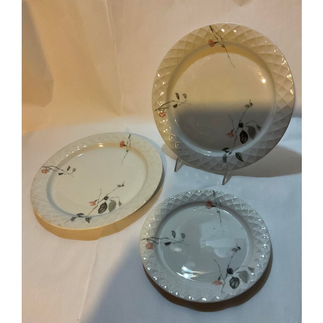 1980s New 1980s 75 Pieces European Dinner Set Diamond Shape Rim For Sale - Image 5 of 12