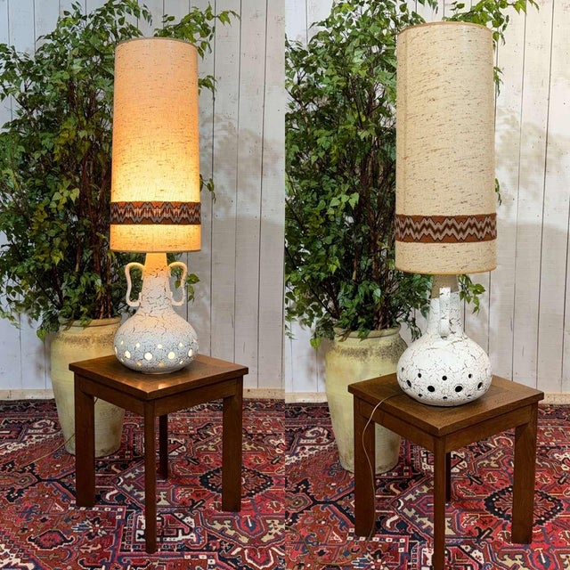 White Ceramic Lamp with Lampshade, 1970s For Sale - Image 3 of 17