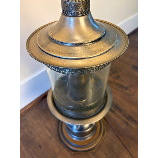 Vintage Hollywood Regency Pineapple Table Lamp With Bronze-Tone Finish and Linen Shade For Sale - Image 4 of 6